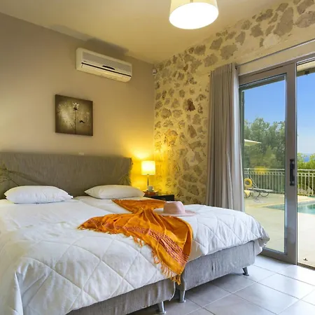 Helona Sun By ヴィラ Ratzaklíon